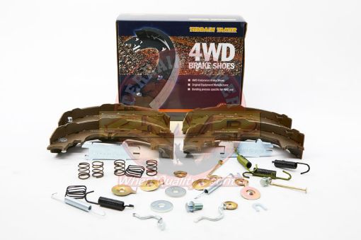 HANDBRAKE SHOE & PARTS KIT PRADO 120/150 FJ CRUISER